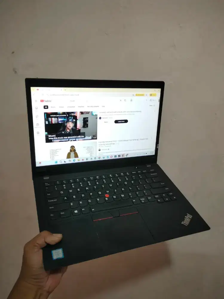 Laptop thinkpad core i5 gen 8 ram 8 ssd 256gb