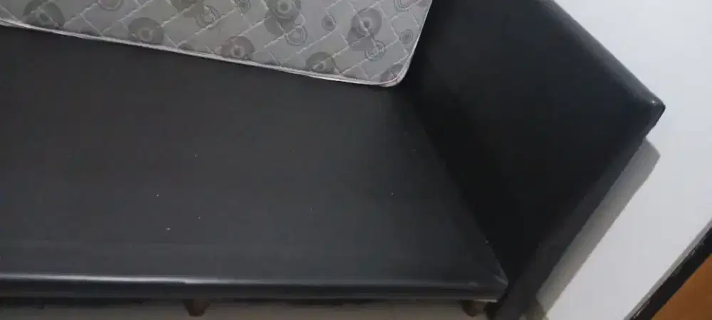 dipan size 200x160 (nego ampe jadi)