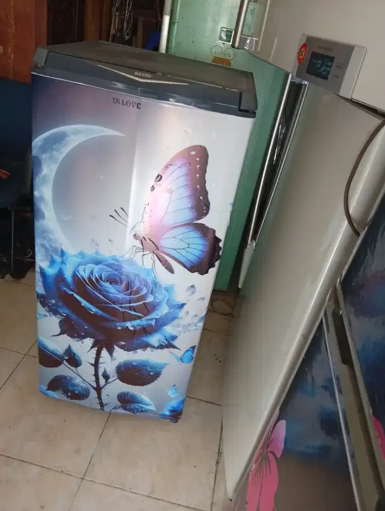 Kulkas bekas 1 pintu Mer Sanyo kea Atas bw dingin