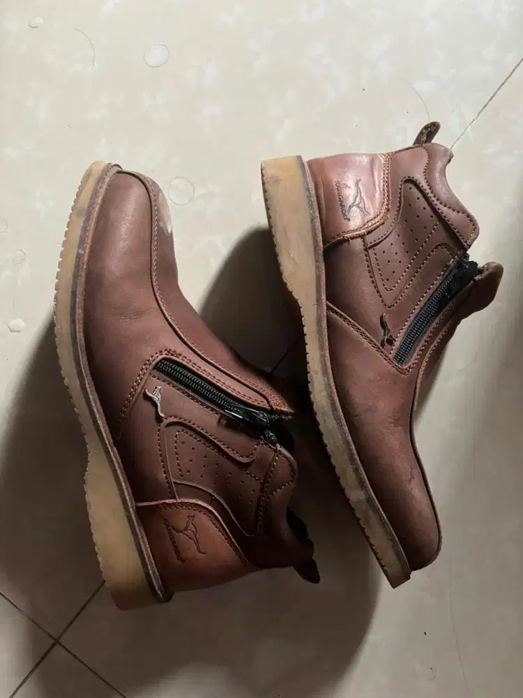 Sepatu kangaroo original
