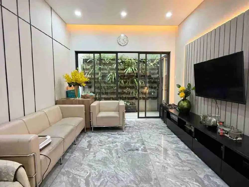 Rumah Permata Buana lt 200 3lt hrg 10.5 M nego