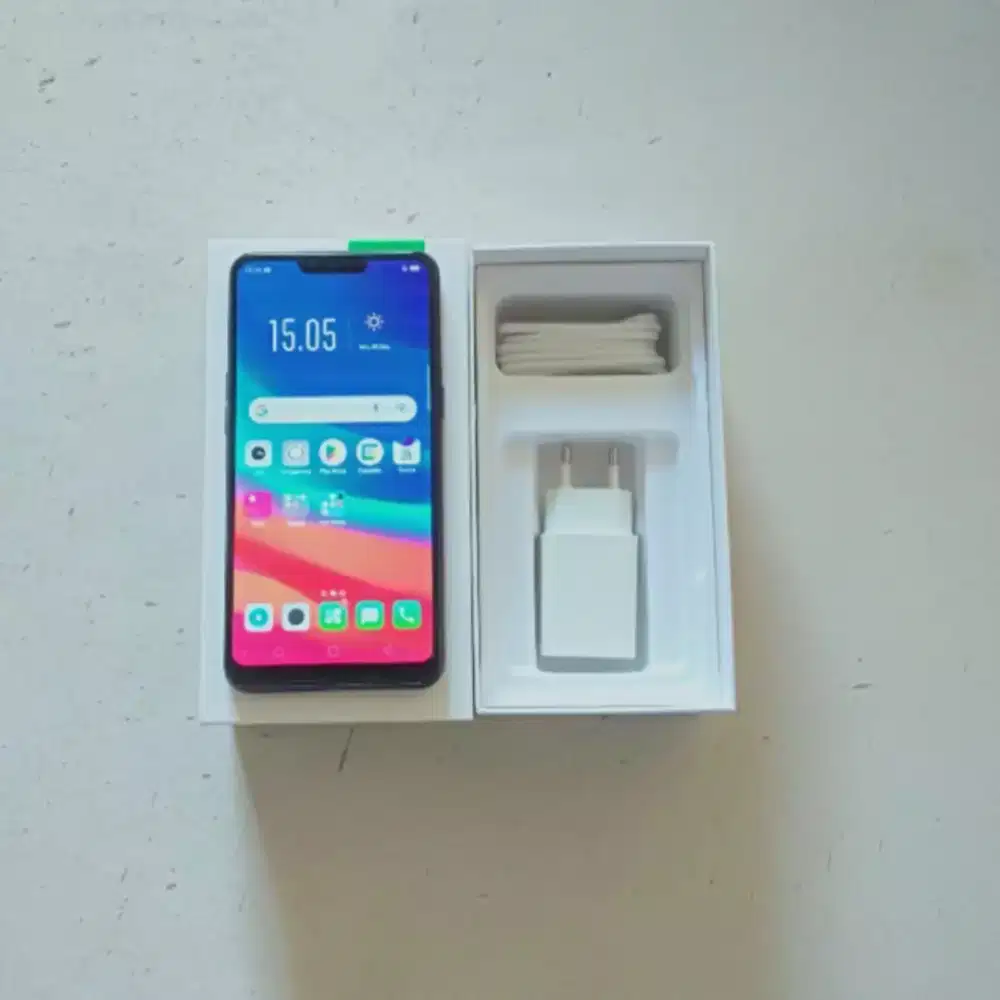 Oppo A3s ram 6gb ' 128gb hitam masih baru   ..