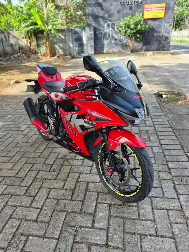 Dijual Suzuki GSX 150R tahun 2017