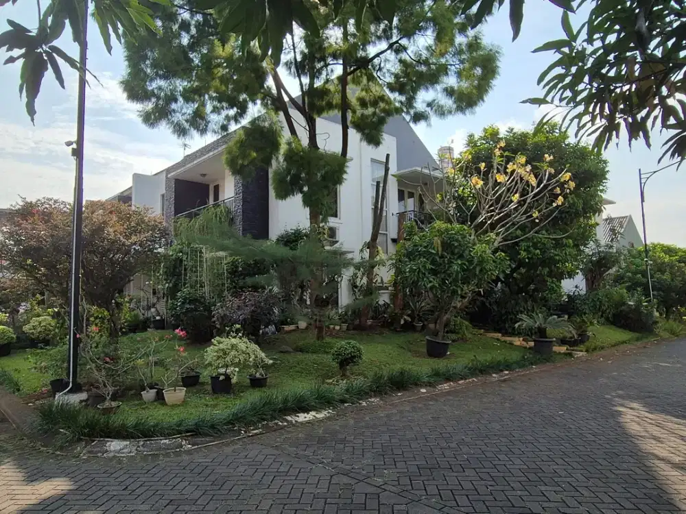 Rmh Pojok 2lt di Raffless Hills Unity, Cibubur  Lt 308, Bgn 251, bagus, lingkungan homy, 3Kt, semi furnished, siap huni