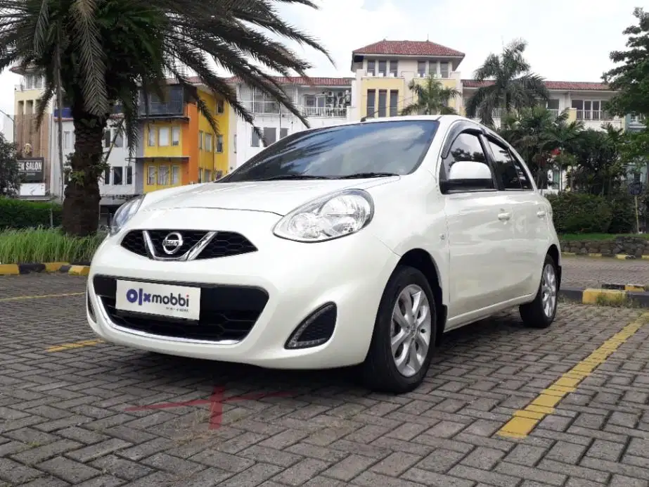 TDP 6,JT Nissan March 1.2 XS Bensin-AT Hitam 2018