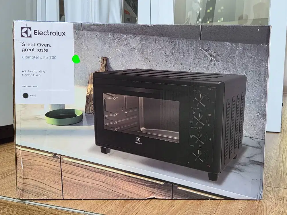 Oven listrik freestanding UltimateTaste 700 40L