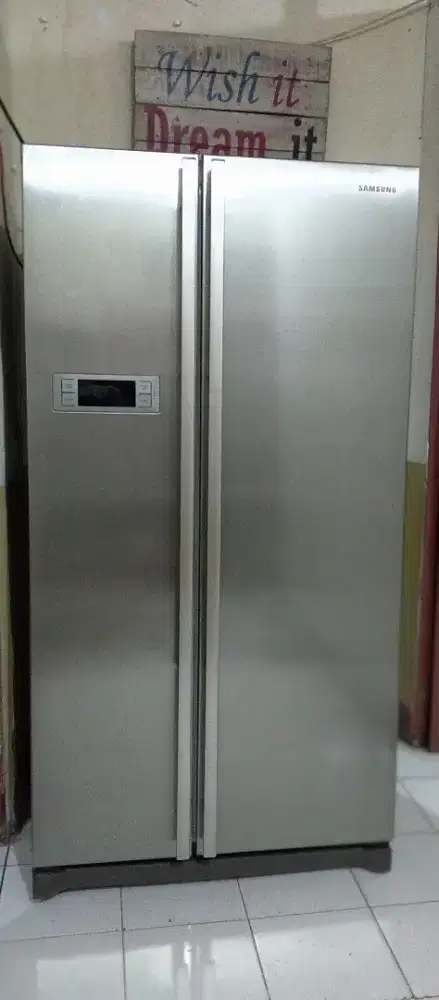 Kulkas side by side samsung