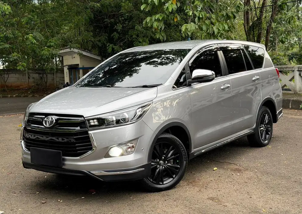 [KM 17 RB] Toyota Innova Venturer Diesel A/T 2019/2020 Antik Like New