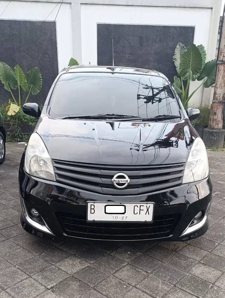 Nissan Grand Livina XV Ultimate Matic 2012 Mulus Siap Pakai