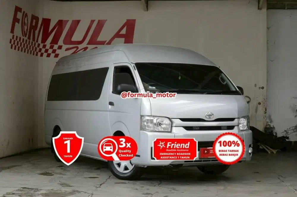 Toyota HiAce Commuter 2.5 MT manual Solar 2019 silver