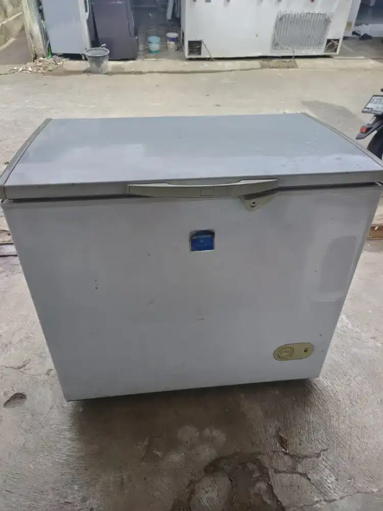 Freezer Box Sharp 200L