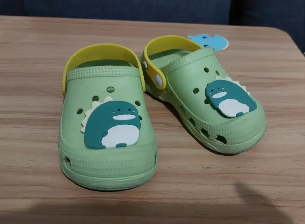 sandal anak preloved