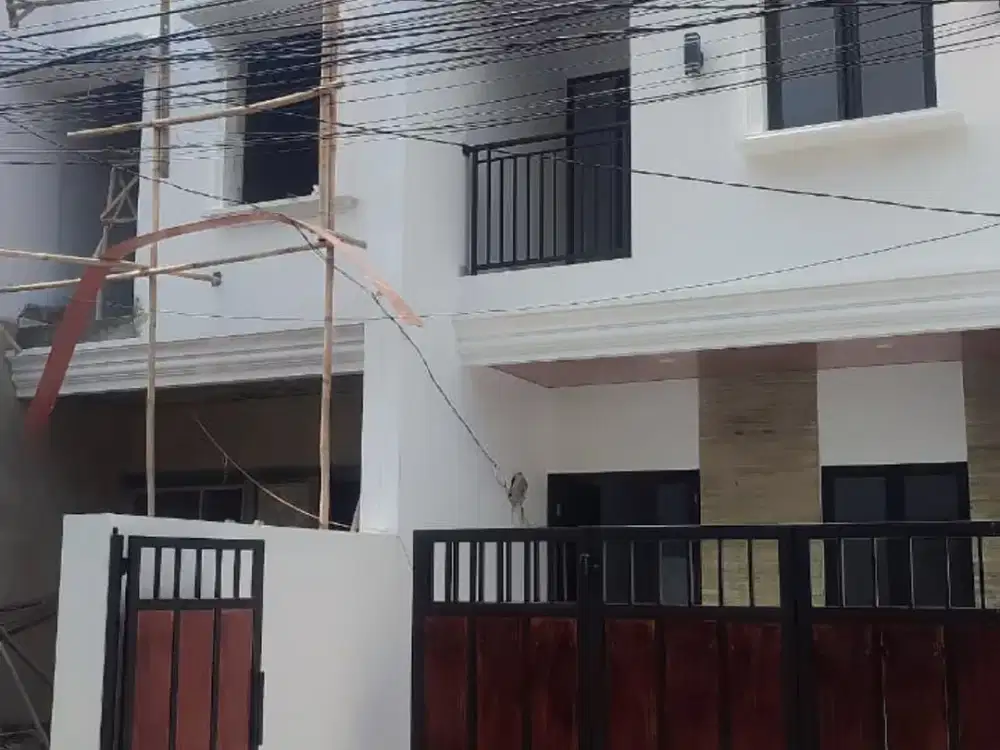 Jual Rumah Baru 2,5 Lantai Roftop Lenteng Agung Jakarta Selatan
