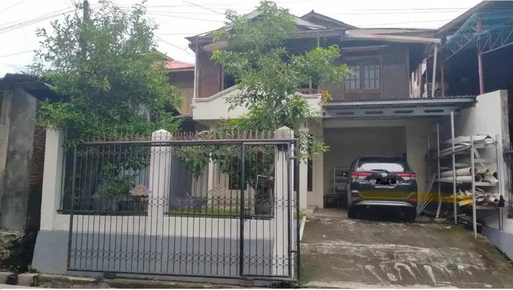 Disewakan rumah di pusat kota