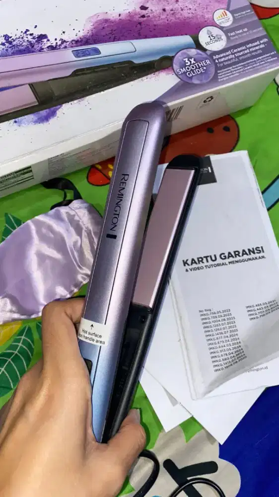 Catokan rambut merk Remington (mineral glow straightener)