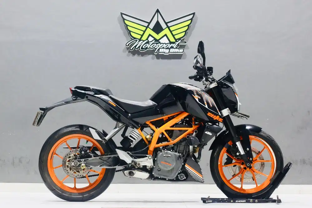 KTM Duke 250 ABS like new MT25 Z250 CBR250