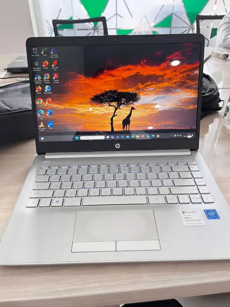 LAPTOP HP intel celeron N4020