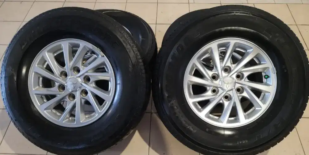 Velg R16 asli oem pajero 2018 komplit ban