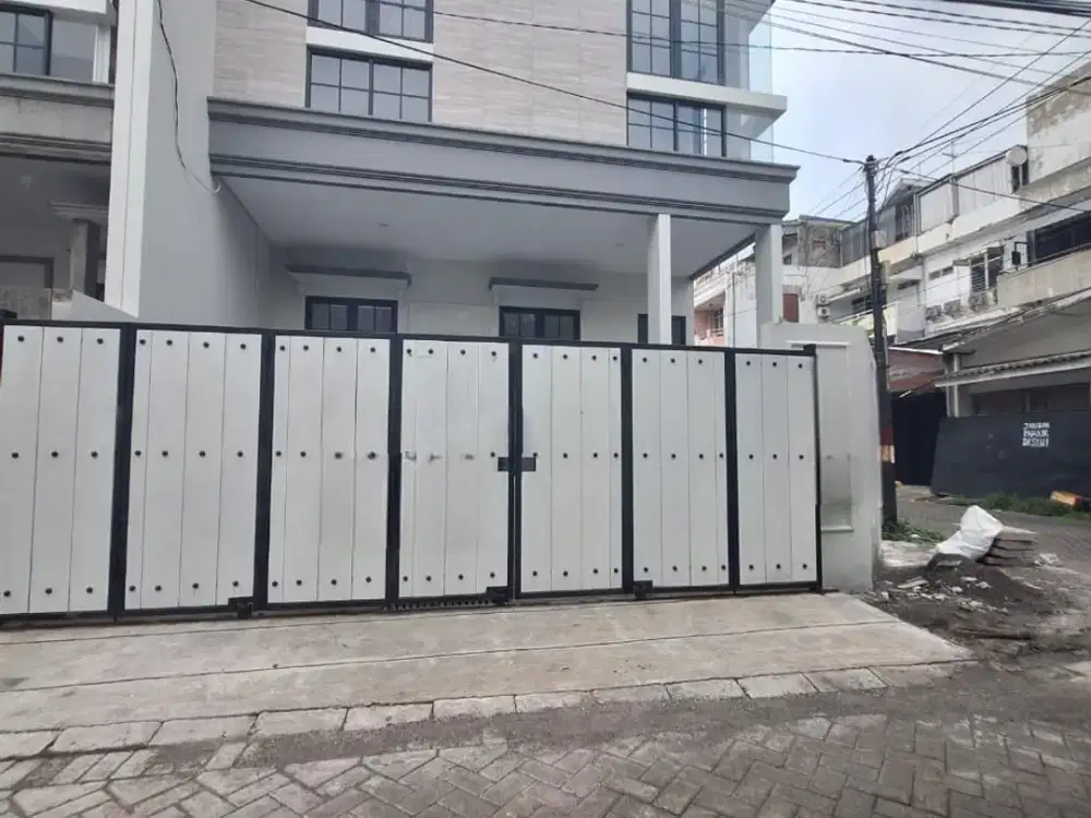 Taman pondok indah wiyung minimalis 2lt baru gress