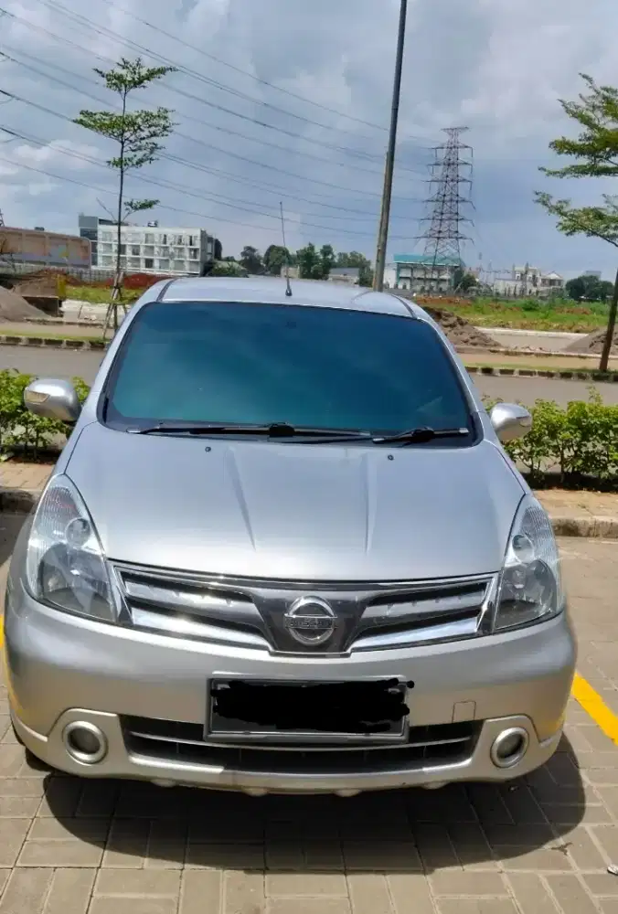 Grand Livina Ultimate 1.5 Automatic 2011