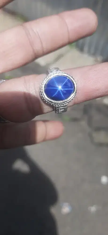 Batu cincin blue star