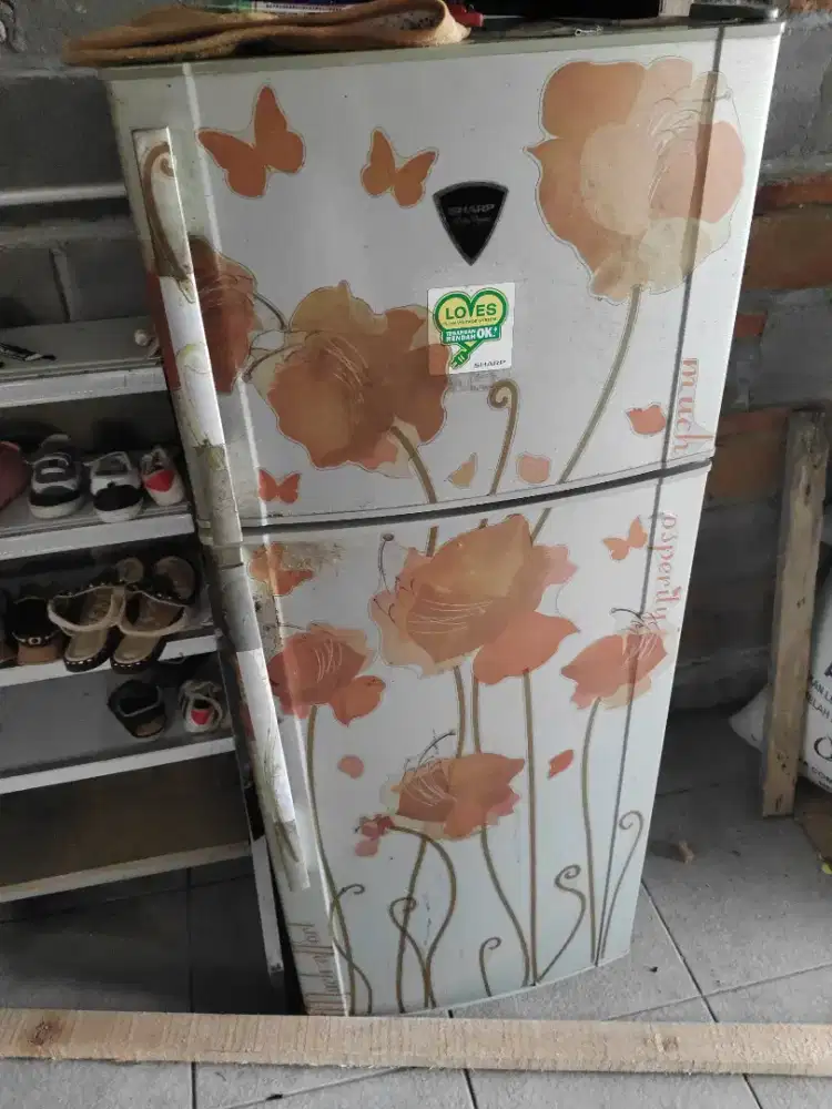 Kulkas sharp 2 pintu apa adanya