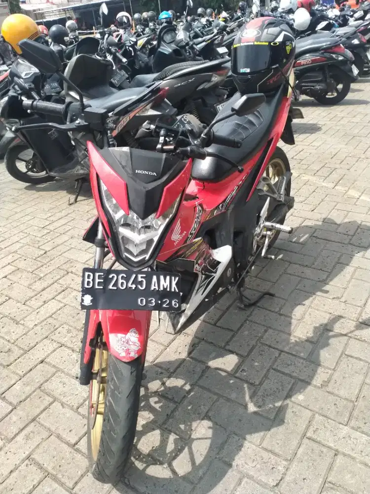 Motor Sonic 150R 2016