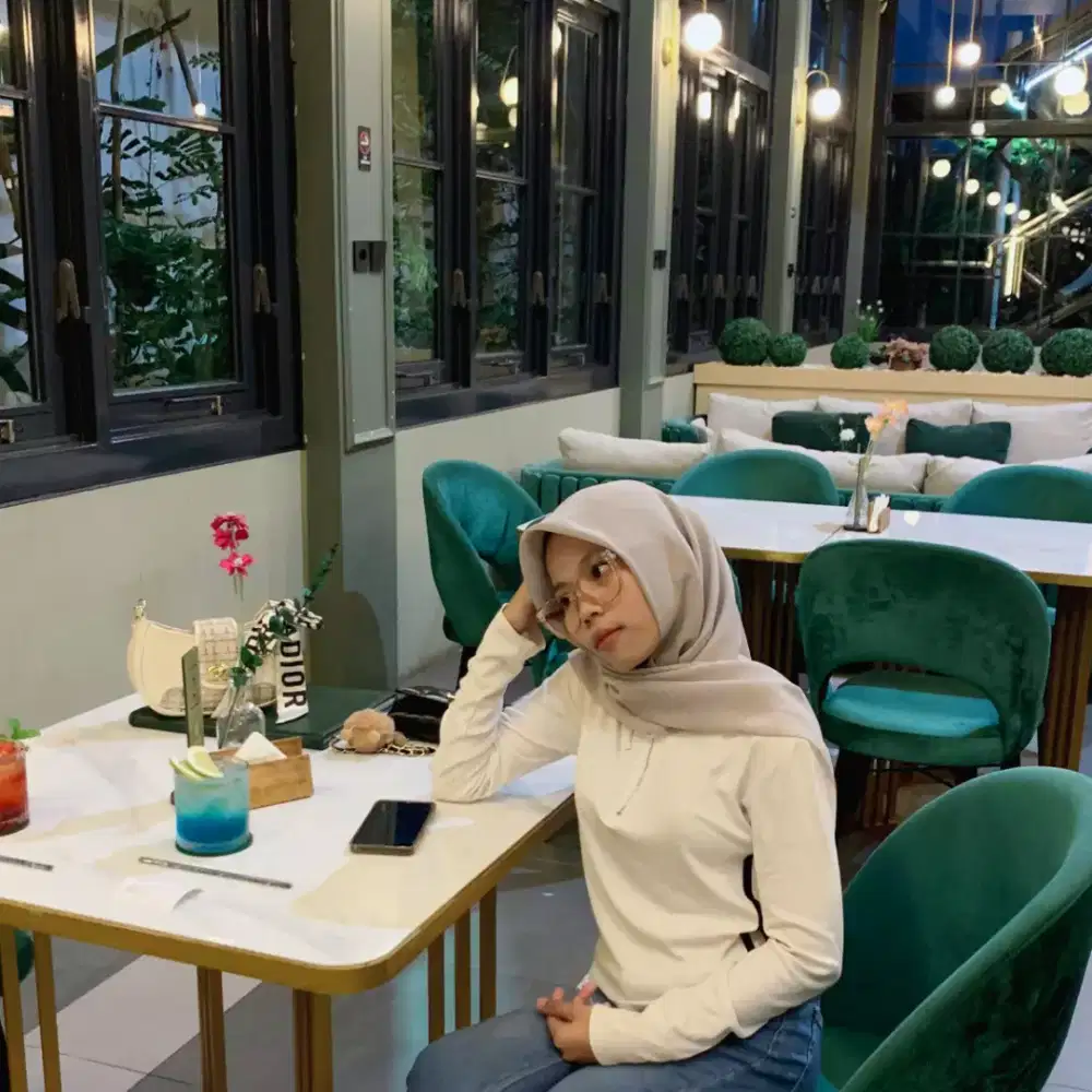 Sedang mencari lowongan pekerjaan