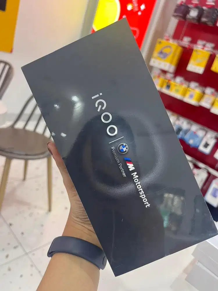 IQOO 13 16/512 GARANSI RESMI