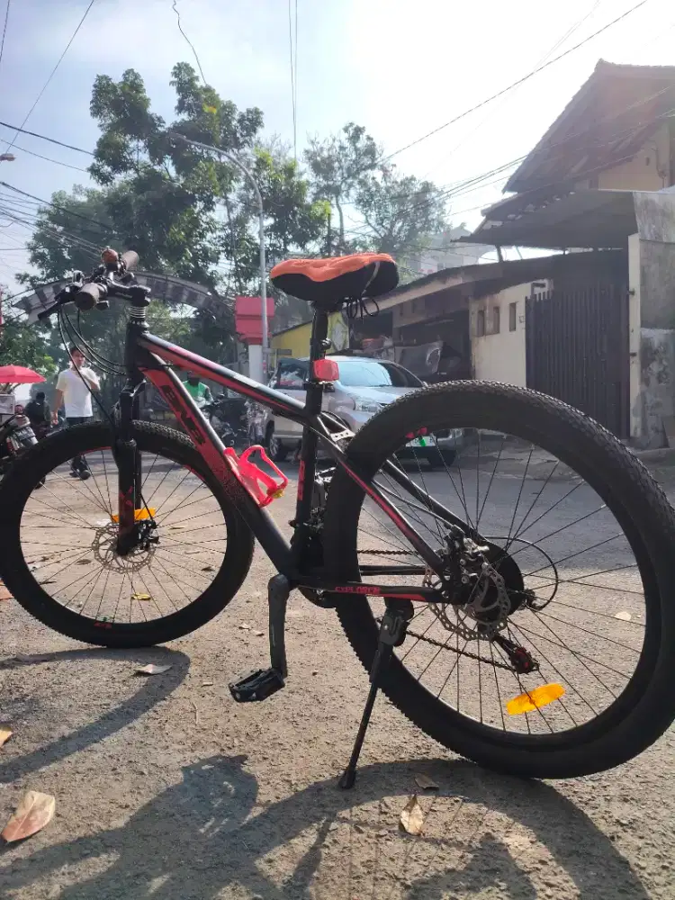 Sepeda Gunung BNB Explorer