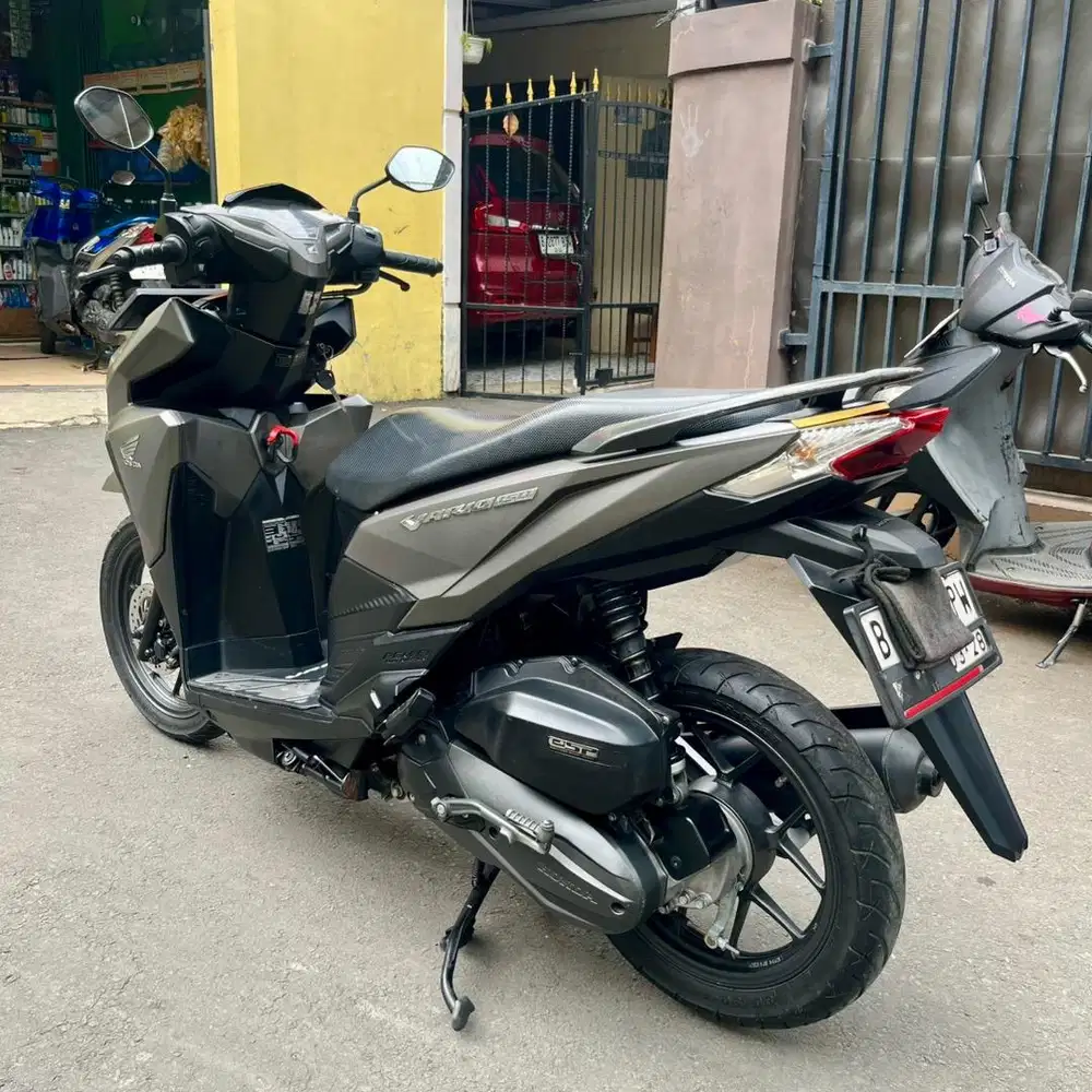 Dijual Cepat MULUSS Honda VARIO LED 150Cc Th.2018