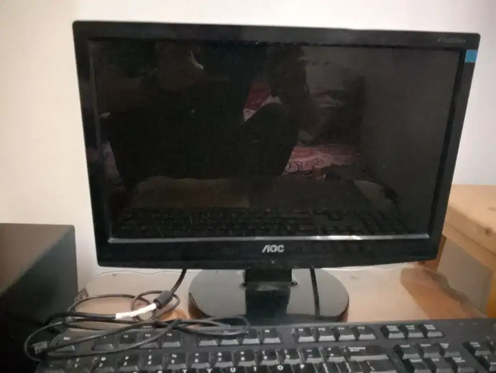 JUAL KOMPUTER + MONITOR BEKAS