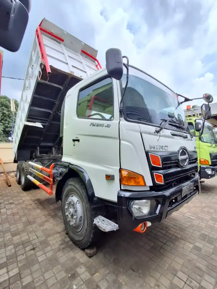 Hino 500 Fm 260 Jd 6x4 Dump Truk 2016