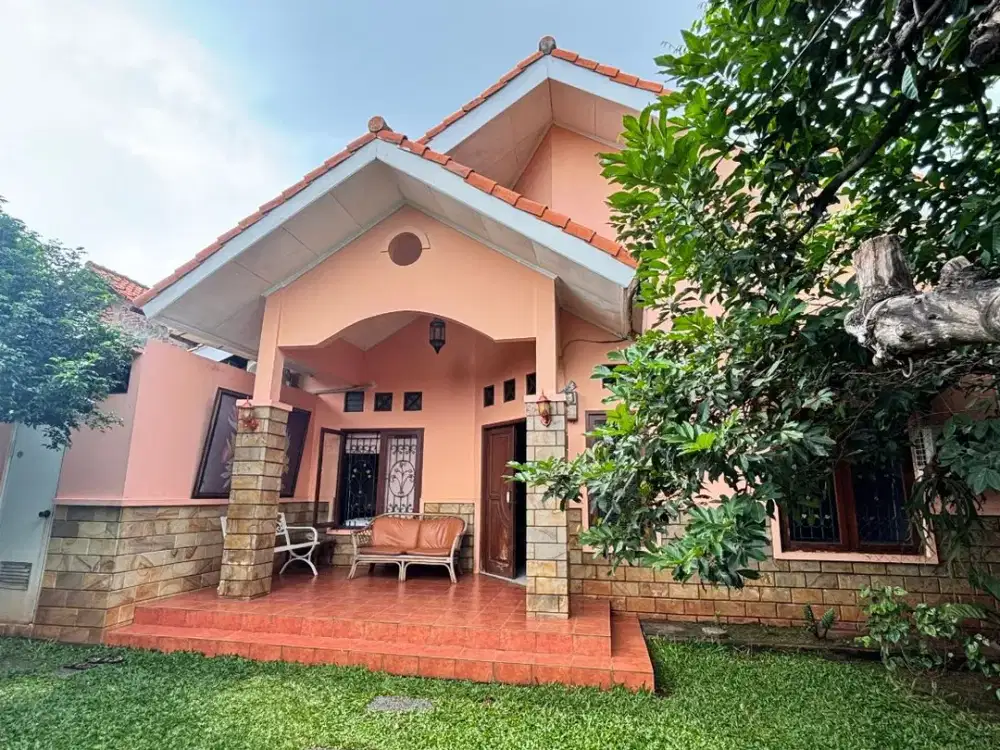 Rumah Asri Terletak di Jalan Caman Raya Utara Jakasampurna Bekasi