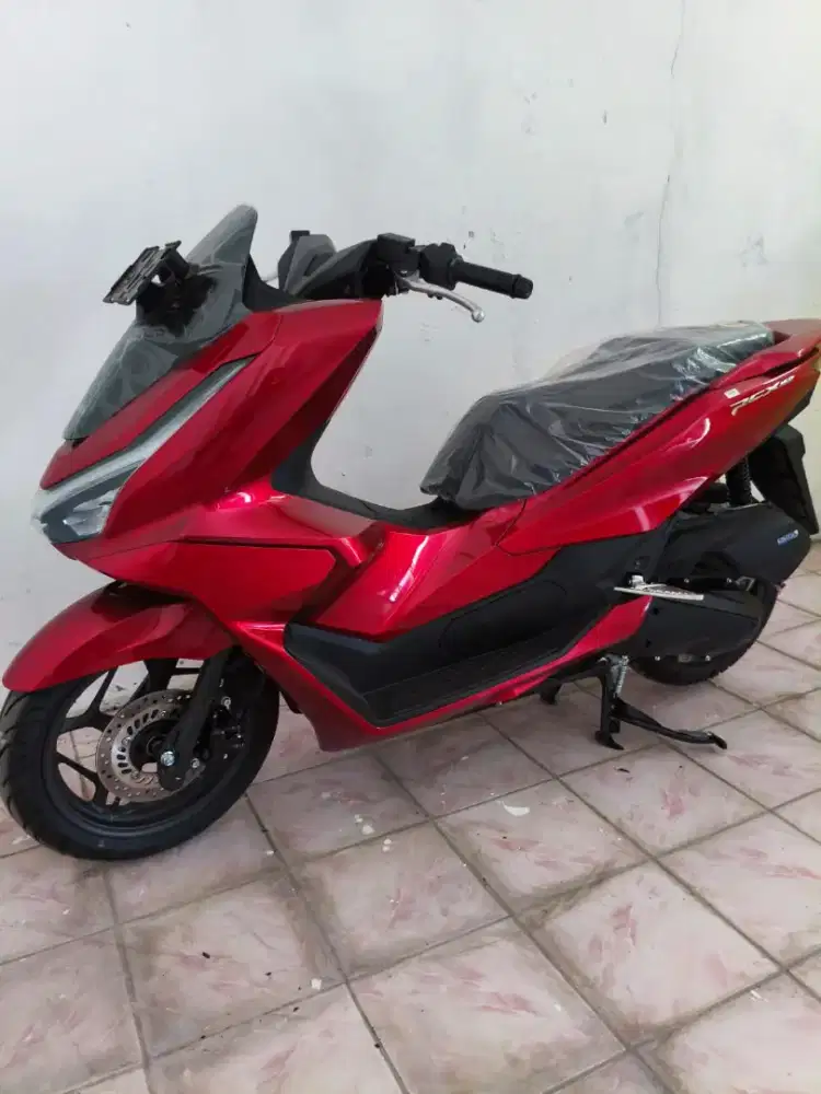 HONDA PCX 160 CBS MERAH GLOSSY