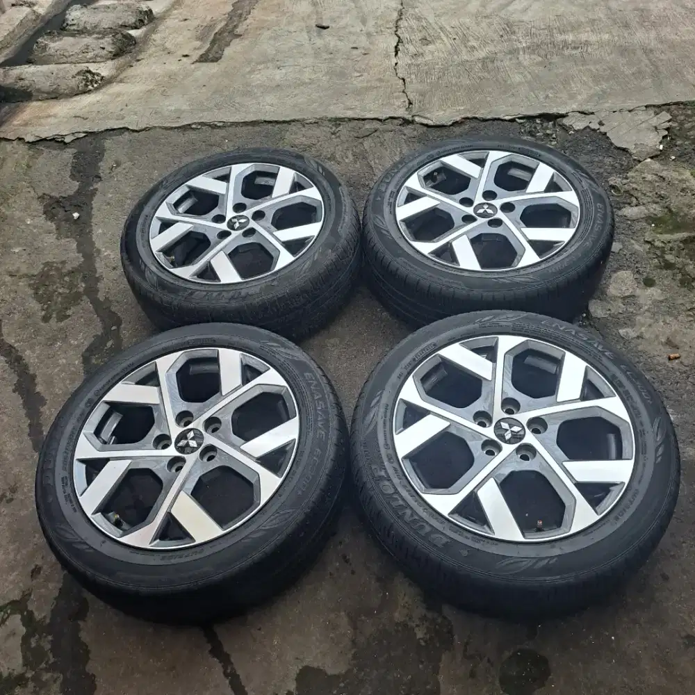 Xpander ring 17 velg ori mitsubishi xpander bisa tukar-tambah