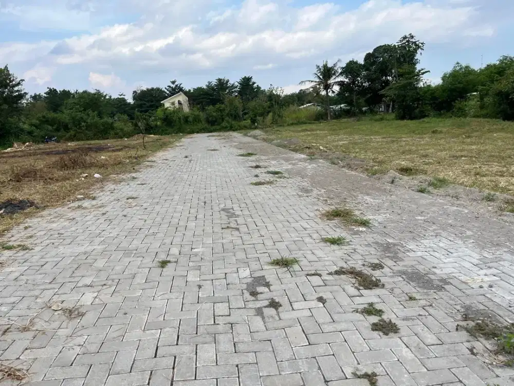 Dijual tanah di jl kabupaten 100 meter ringroad utara, SHM pekarangan siap balik nama, dekat RS Akademik UGM