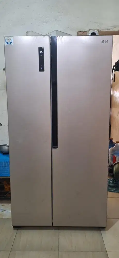 Dijual kulkas LG 2pintu