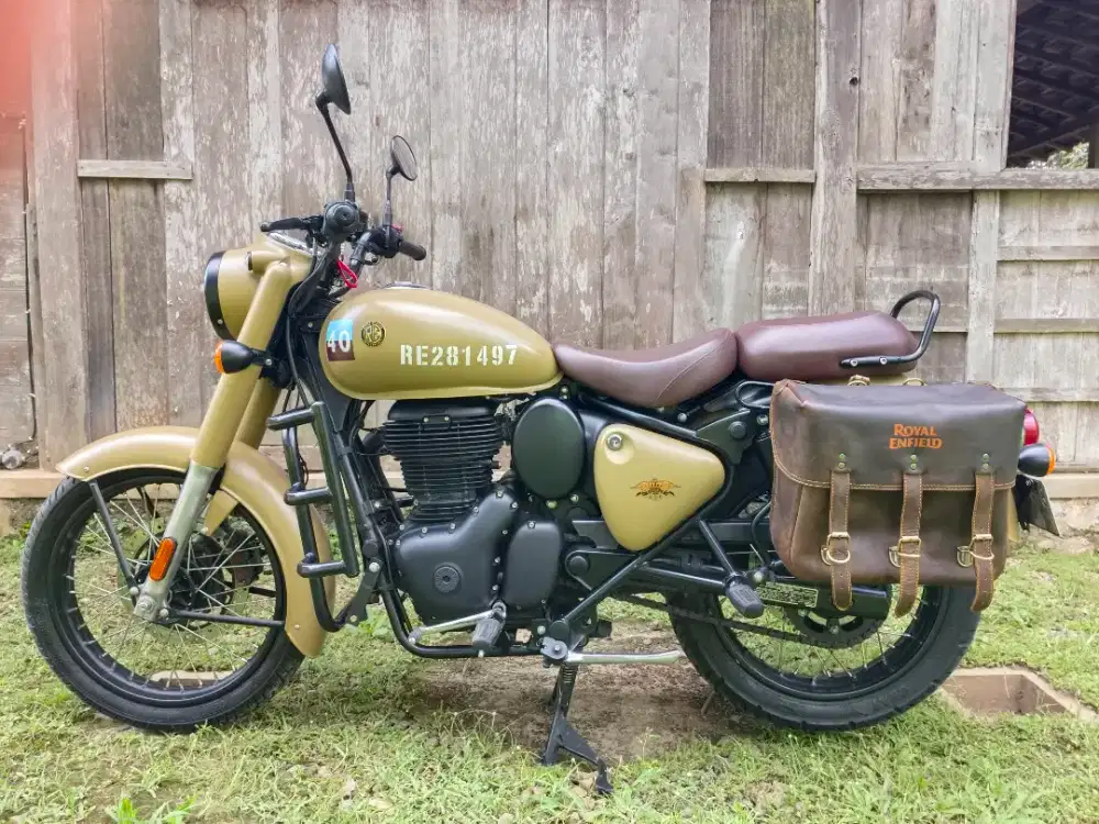 Royal Enfield Classic 350 Signal - Desert Sand