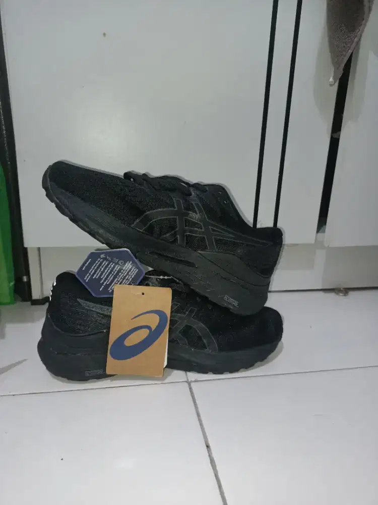 sepatu second harga damai