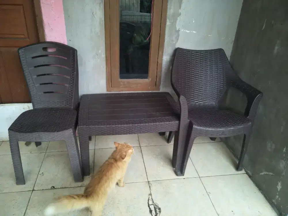 bangku plastik 3set plus meja