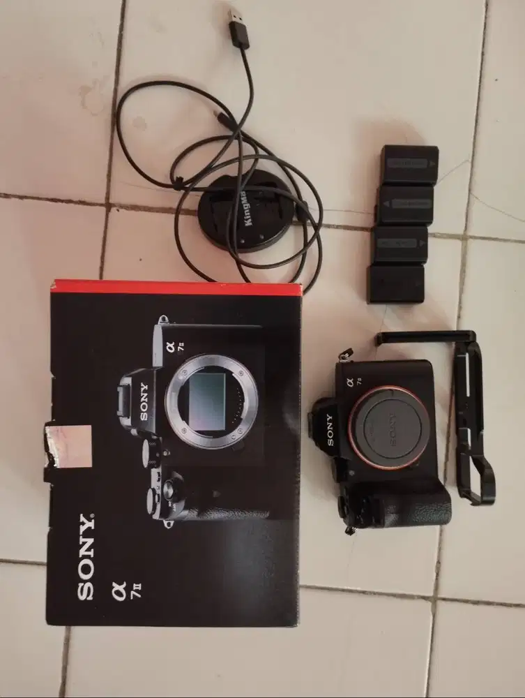 JUAL CAMERA SONY A7 MARK II BODY ONLY