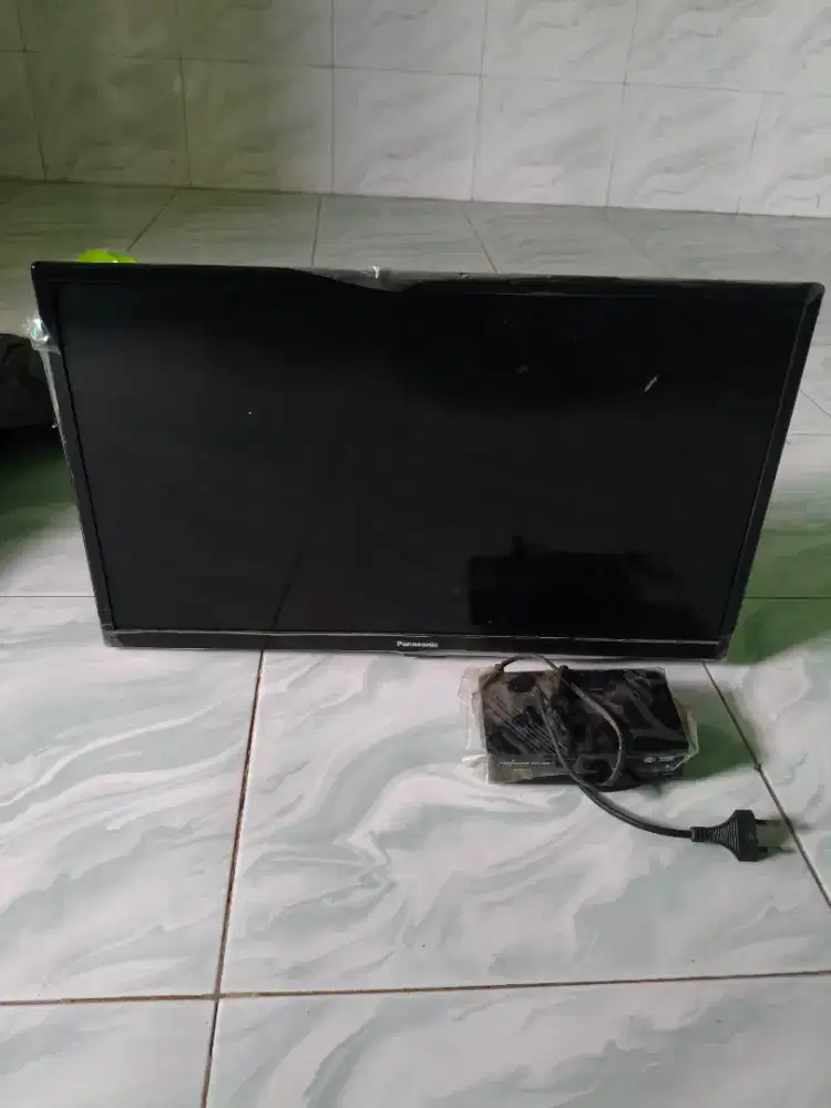 Tv panasonic 24in