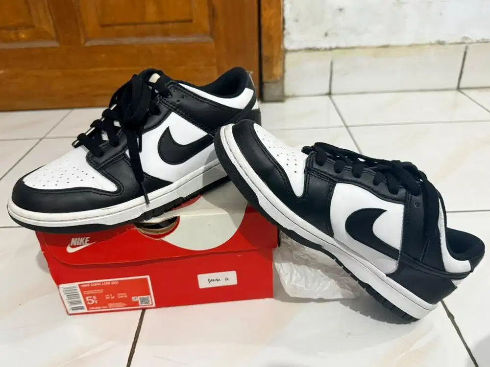 Nike Panda Second