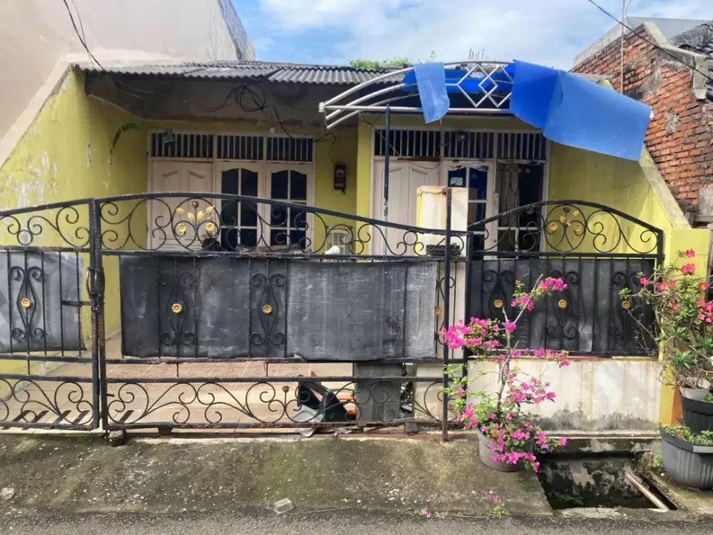Dijual Rumah Tua Hitung Tanah di Pondok Bambu Duren Sawit Jakarta Timur