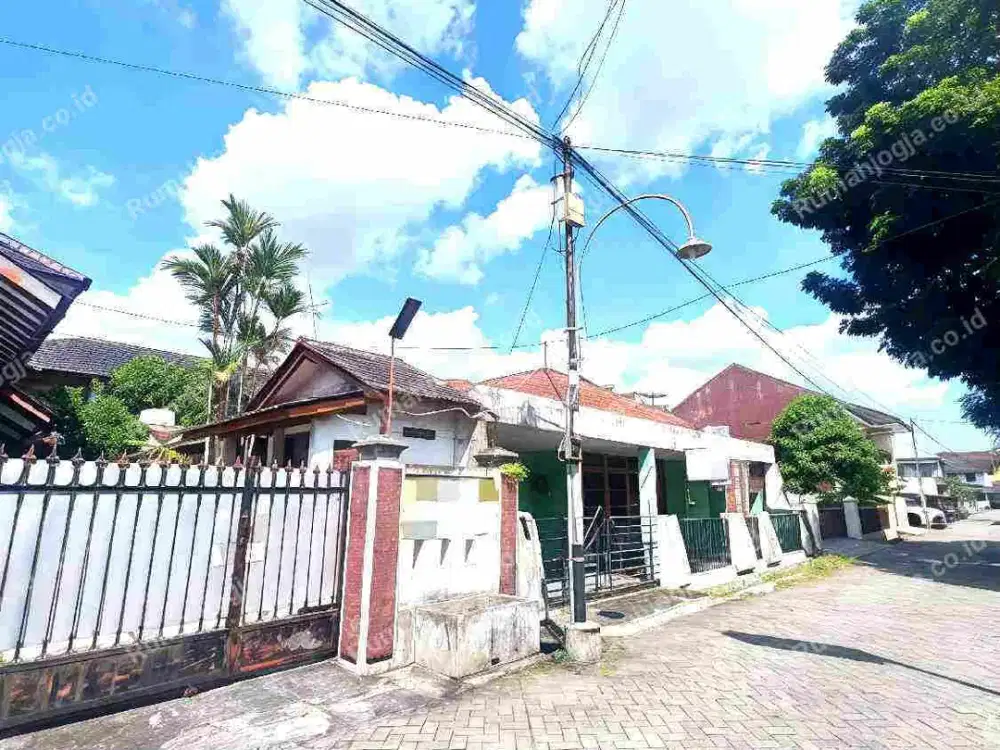 tanah dan bangunan kost istimewa jalan Kaliurang KM 6 pandega jarak 5menit ke ugm