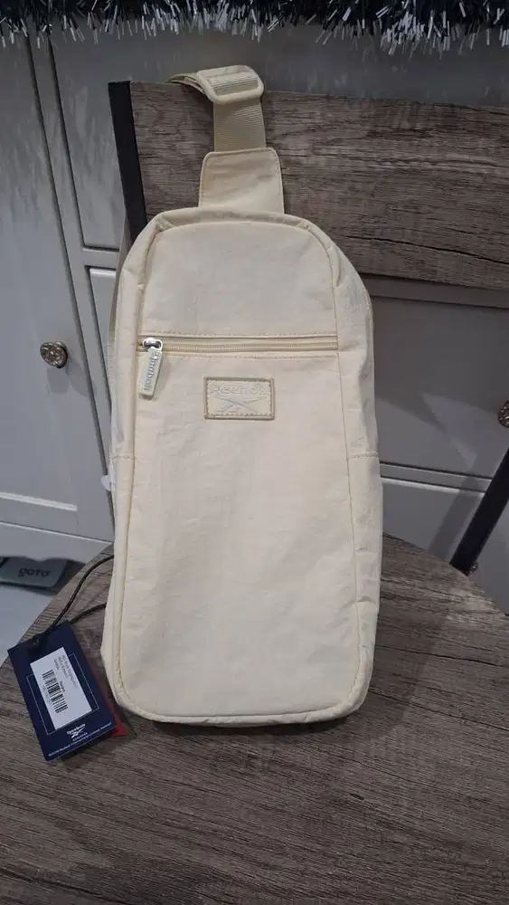 Tas Selempang REEBOK - REE Brook Sling bag - Original Beige