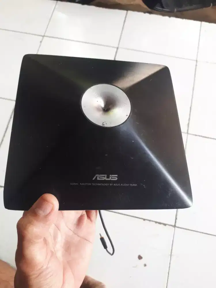 Asus Master Subwofer