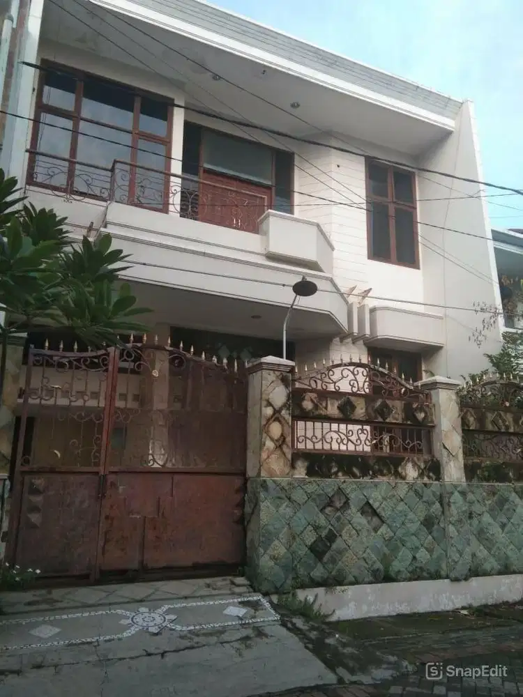 Rumah di Simpang Darmo permai Selatan surabaya, dekat pakuwon