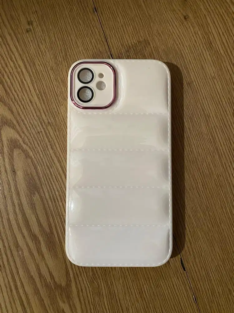 Casing iPhone 11 Warna Pink Design Simple